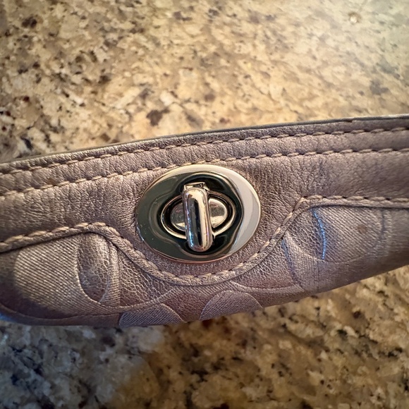 COACH SILVER WRISTLET - Picture 2 of 7